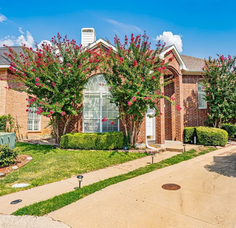18944 Ravenglen Court, Dallas, TX